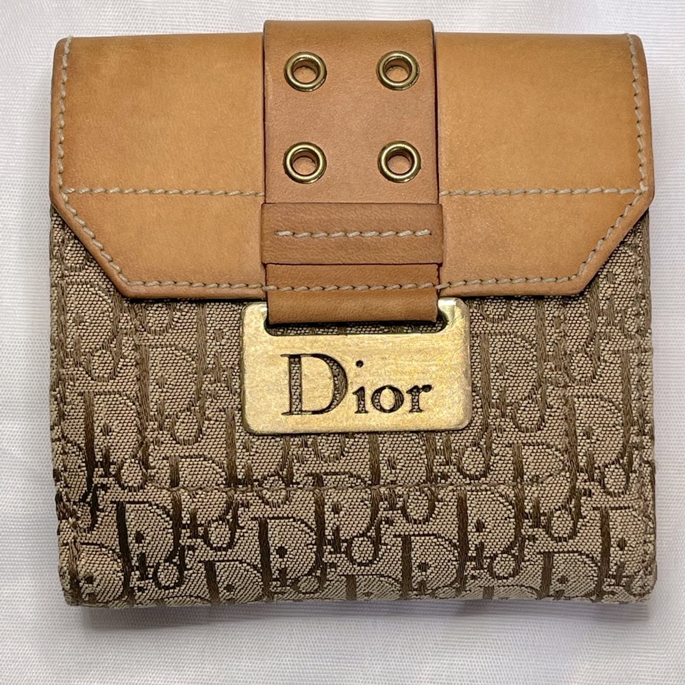 Christian Dior
Vintage Diorissimo Pattern Street Chic Compact Wallet Canvas